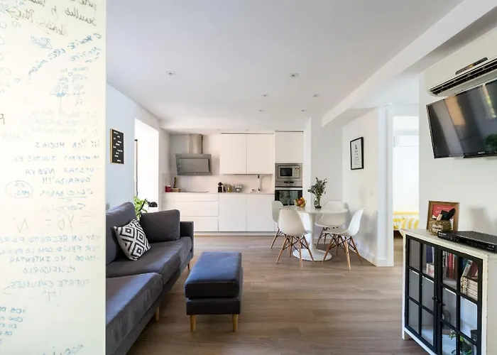 Apartamento Moderno En Triana 2 Dormitorios Y Aire Acondicionado